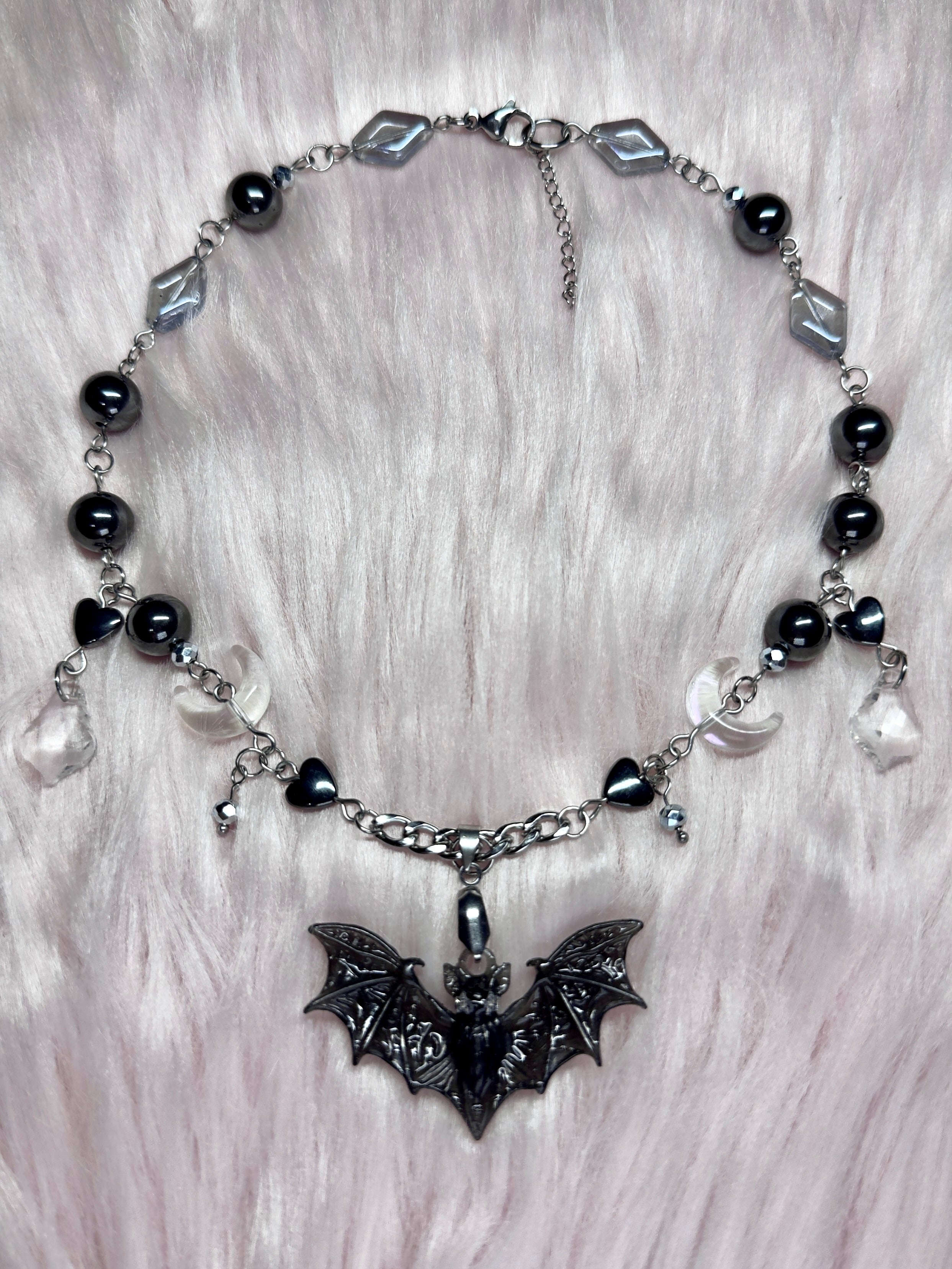 COUNT FABULOUS ♡ bat necklace