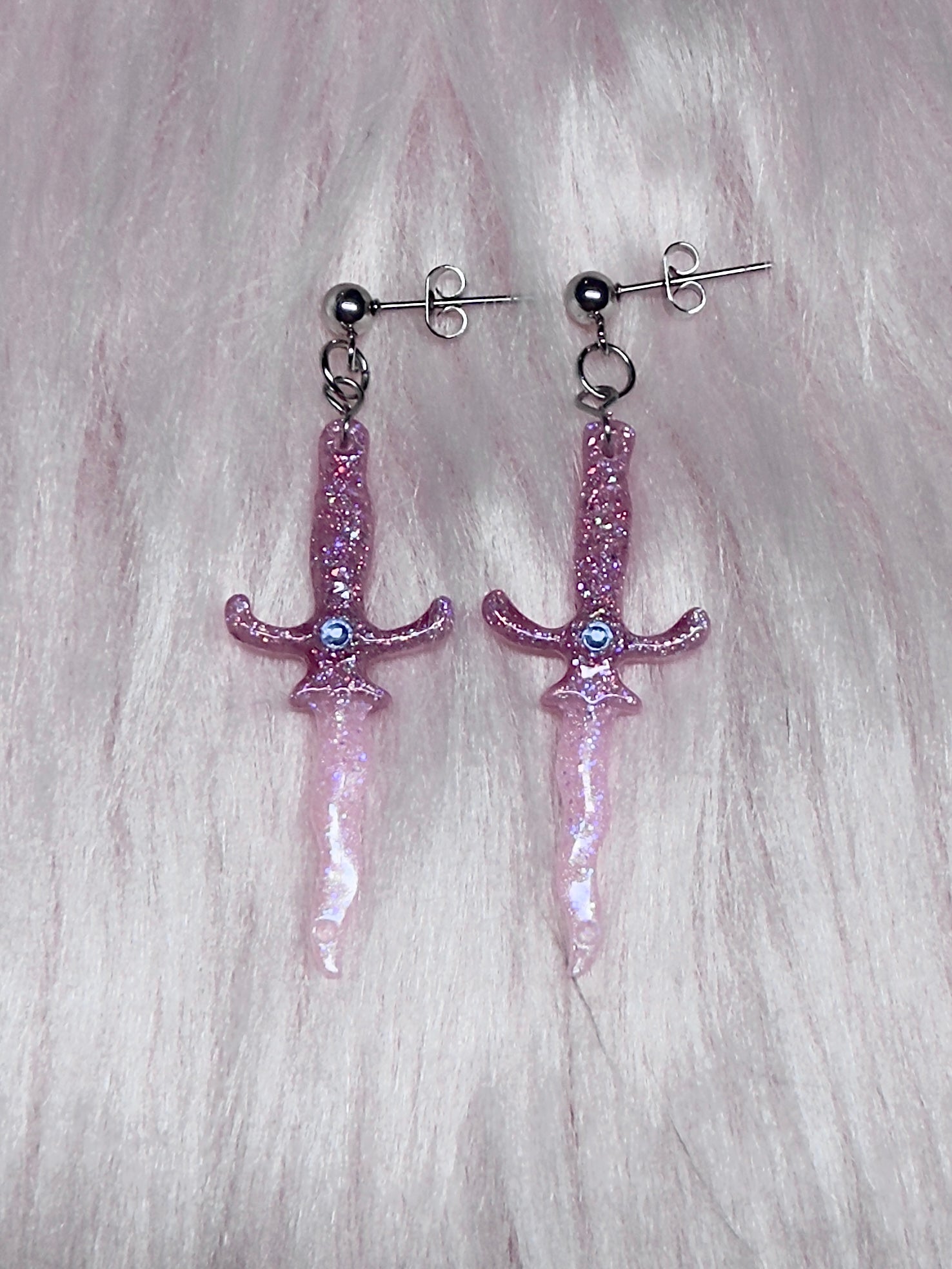 FIELD TRIP ♡ dagger earrings