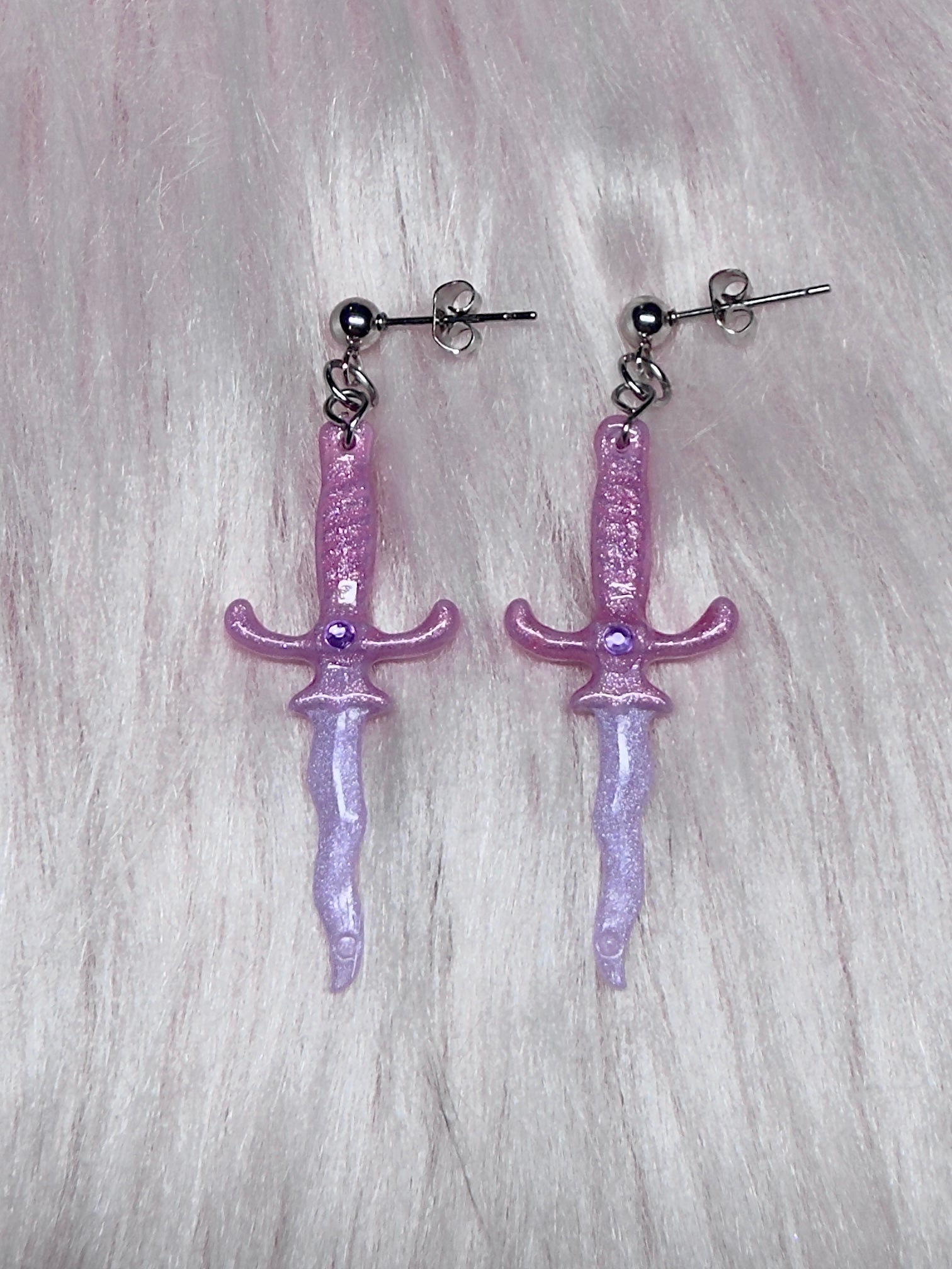 BRAIN & HEART ♡ dagger earrings