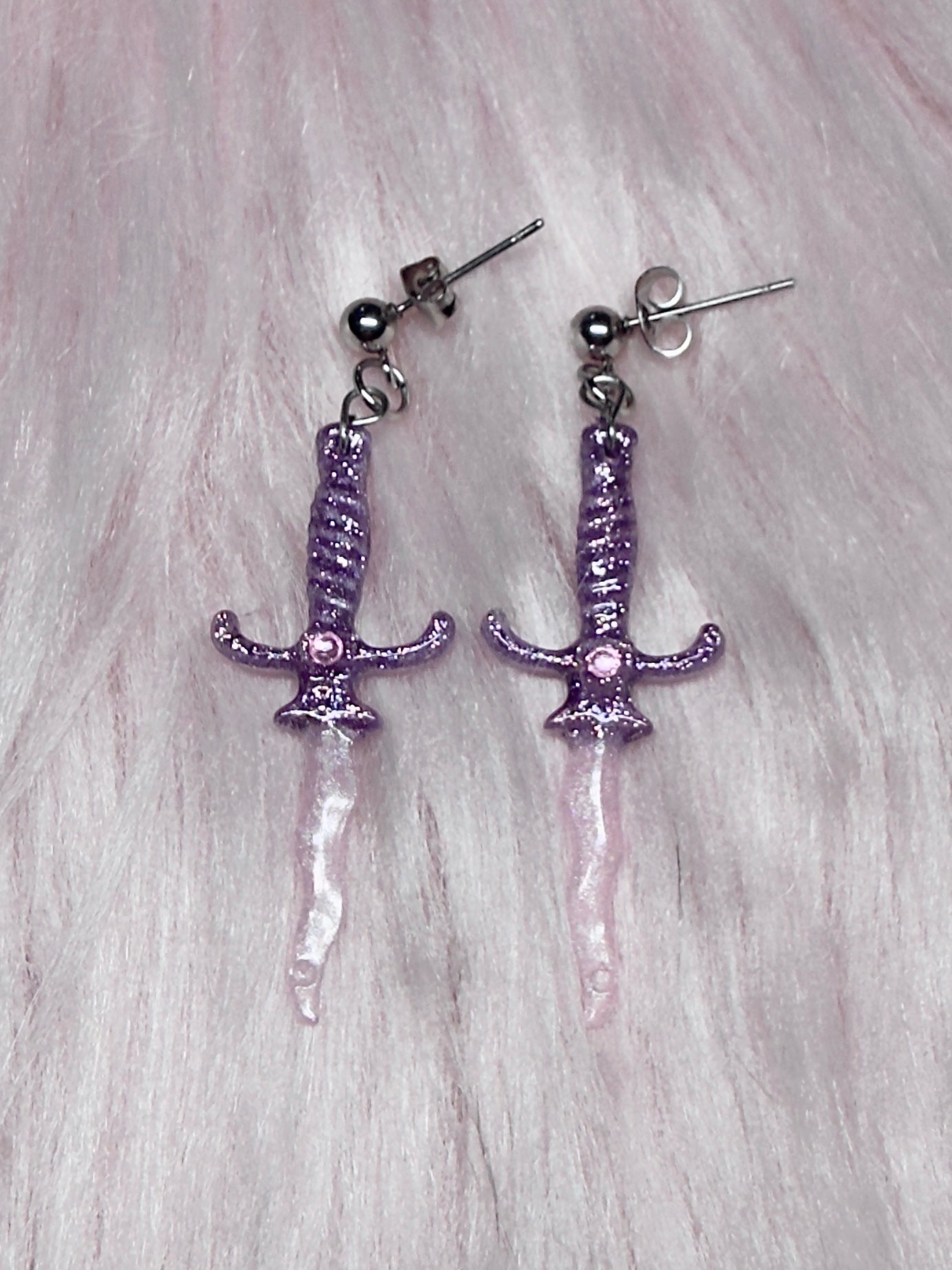 TEST ME ♡ dagger earrings